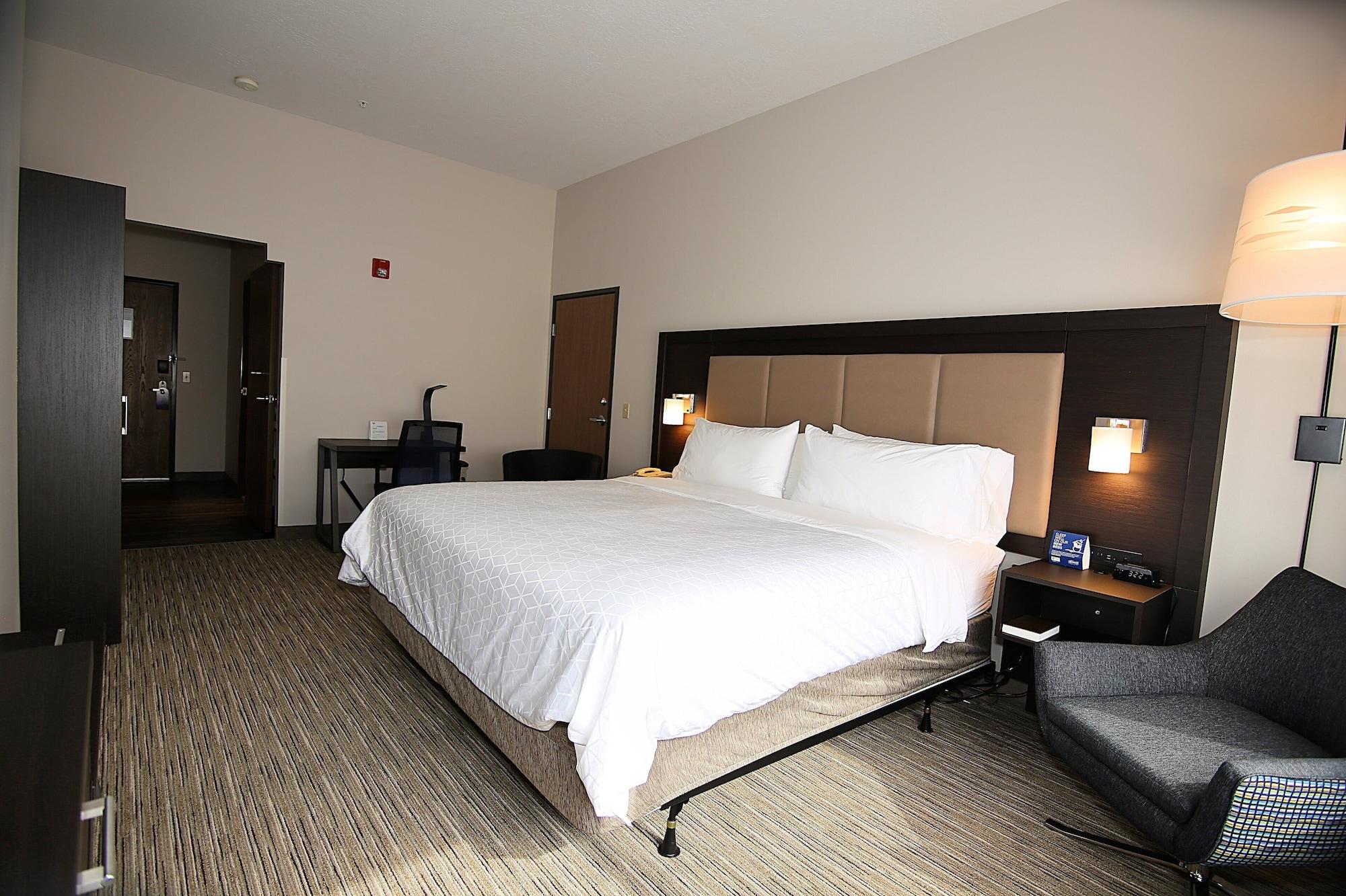 Holiday Express & By Ihg Ashland