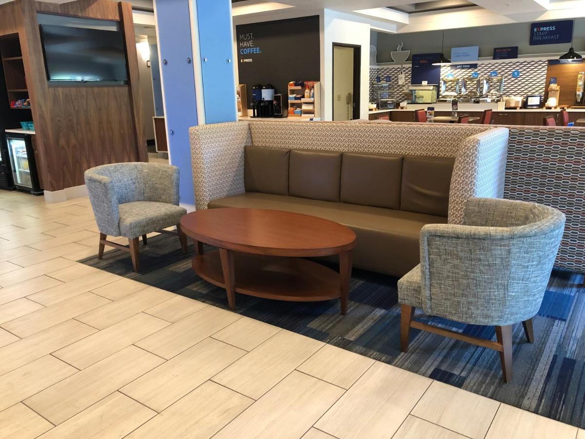 Holiday Express & By Ihg Ashland